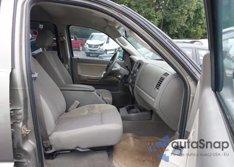 2006 Dodge Dakota Slt z USA, uszkodzony, nr VIN 1D7HE48K76S653879